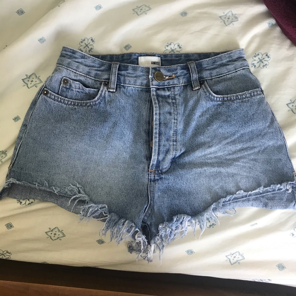 Amuse Society Highwaisted Shorts